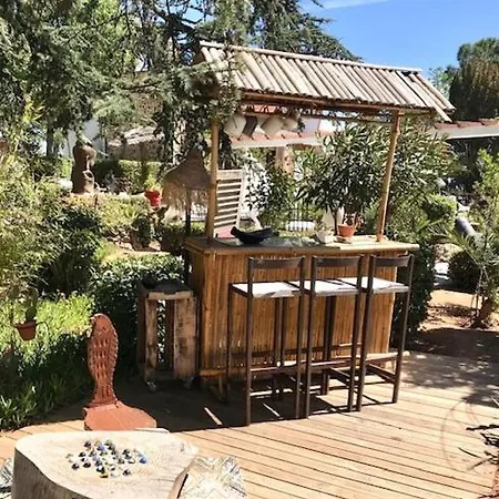 La Cactée Singulière Bed and breakfast 4*